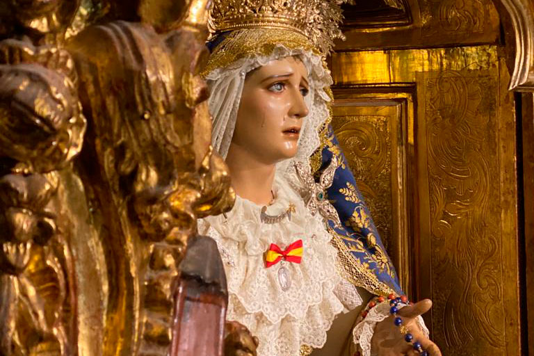 dolores inmaculada portada